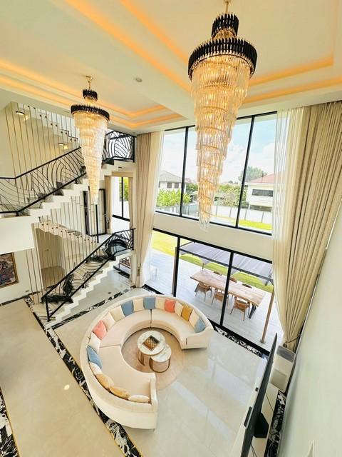 PP537 ขาย ให้เช่า บ้านเดี่ยว 3.5 ชั้น ซอยโกสุมรวมใจ 37 ดอนเมือง บ้านมีพื้นที่ บ้านหลังใหญ่ท่ามกลางพื้นที่สีเขียว บรรยากาศร่มรื่น เป็นส่วนตัว 3