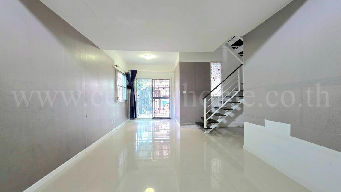 ทาวน์เฮ้าส์ บ้านพฤกษา 87/2 ศรีนครินทร์ - บางนา หลังมุม 6