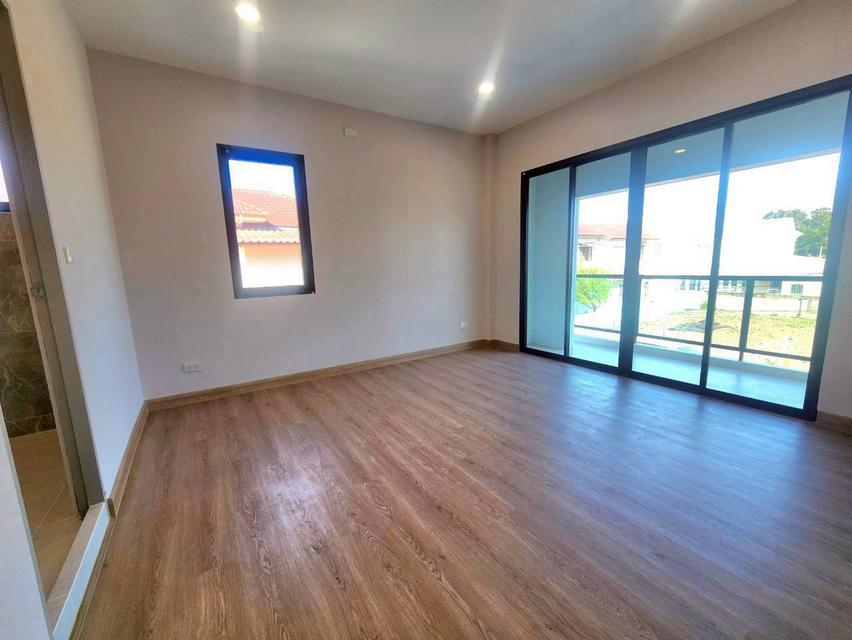 ขายบ้านมือสองตกแต่งใหม่ โครงการ ชลลดา บางบัวทอง (Chonlada Bangbuathong) หลังริม คุณภาพแบรนด์ LH เนื้อที่ 76 ตร.ว. 19