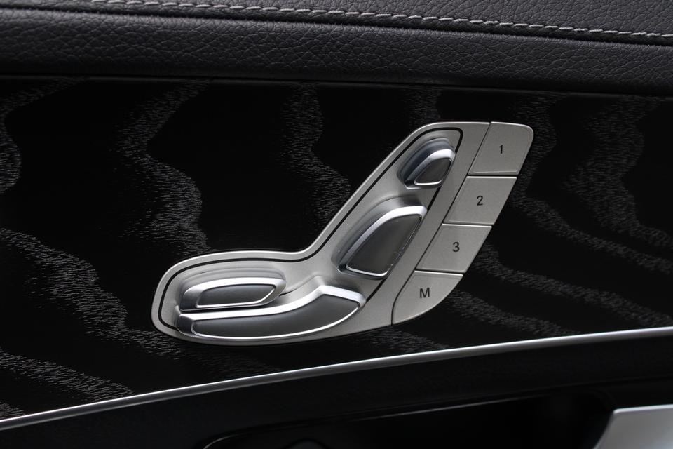 2021 MERCEDES BENZ GLC 220d AMG FL  9