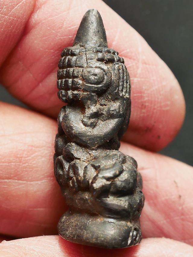 พระปิดตาพิมพ์นั่งบัว (เศียรแหลม) หลวงพ่อทับ วัดทอง เนื้อสำริด....เก่า เดิมๆ 9