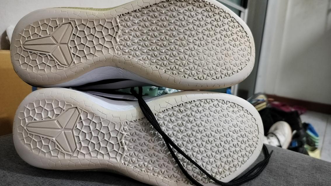 รองเท้าบาส nike kobe 42 26.5 รูปที่ 7