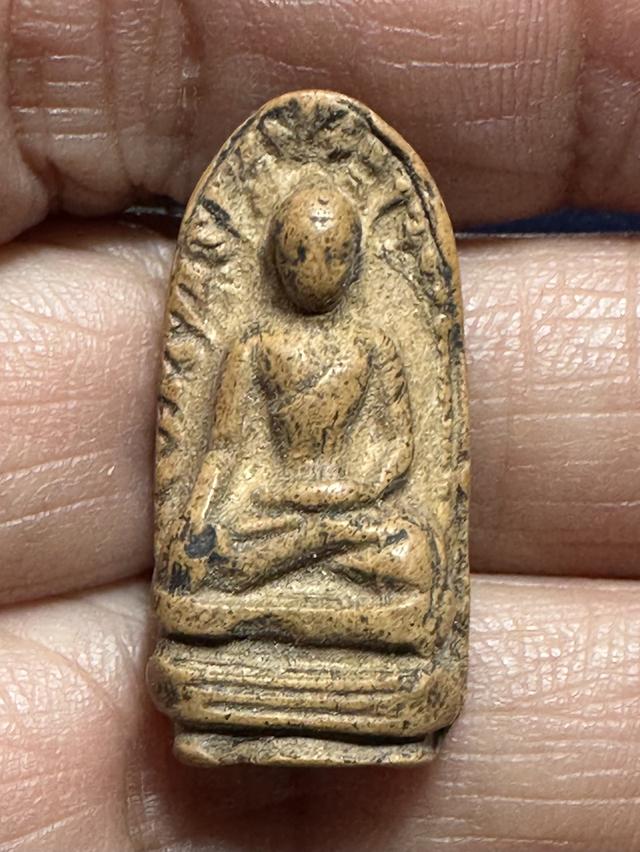 พระรอดลำพูน