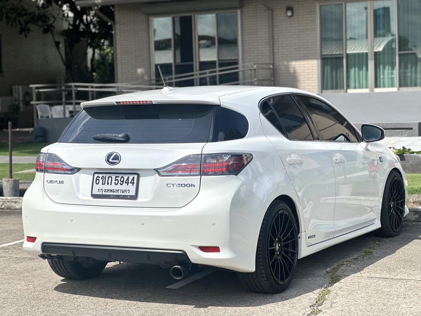 Lexus CT200h F-SPORT แท้ รถศูนย์ ปี 2013 เข้าศูนย์ตลอด 7