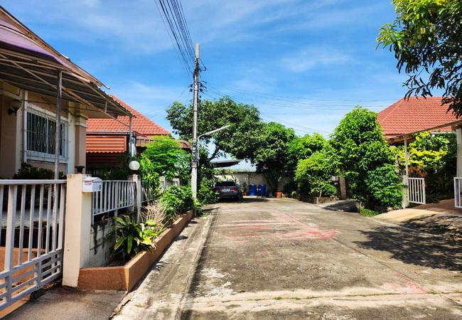 ขายบ้านเดี่ยว หมู่บ้านพาเพลิน บางขุนเทียน-ชายทะเล เนื้อที่ 59 ตร.ว. 1 ชั้น 3 นอน 2 น้ำ 2