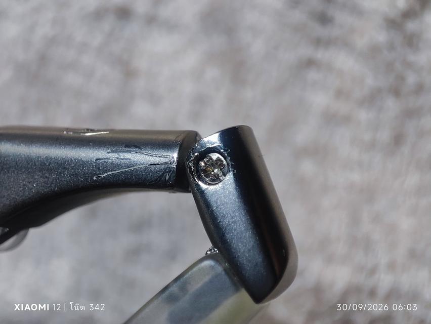 แว่นกันแดด RayBan RB4433M Scuderia Ferrari Collection F625/6G 54-20 145 3N โดดเด่นด้วยกรอบสีขาวขัดเงา ตัดกับปลายขาแว่นสีแดง อ่านรายละเอียดก่อน รูปที่ 16