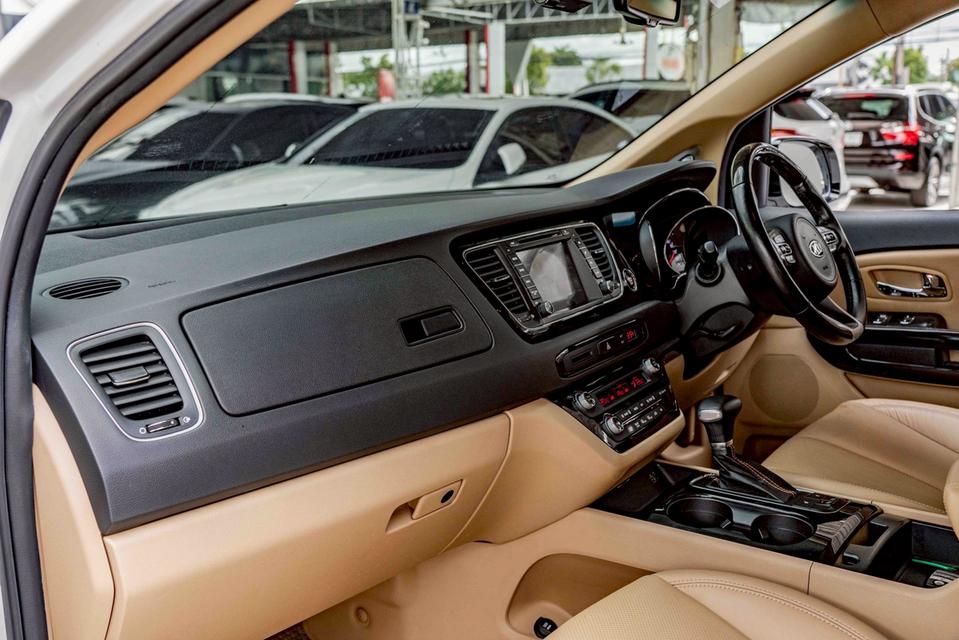 รหัสรถ NP4141 KIA GRAND CARNIVAL 2.2EX 2018 12