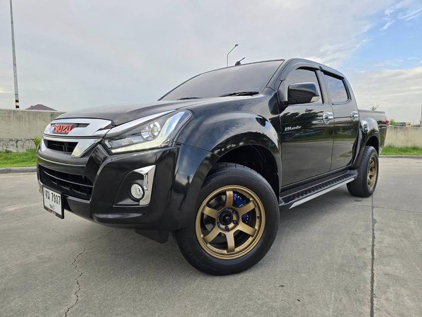 Isuzu Dmax Cab4 1.9Z Hilander ปี 2018  เจ้าของเดียว  2