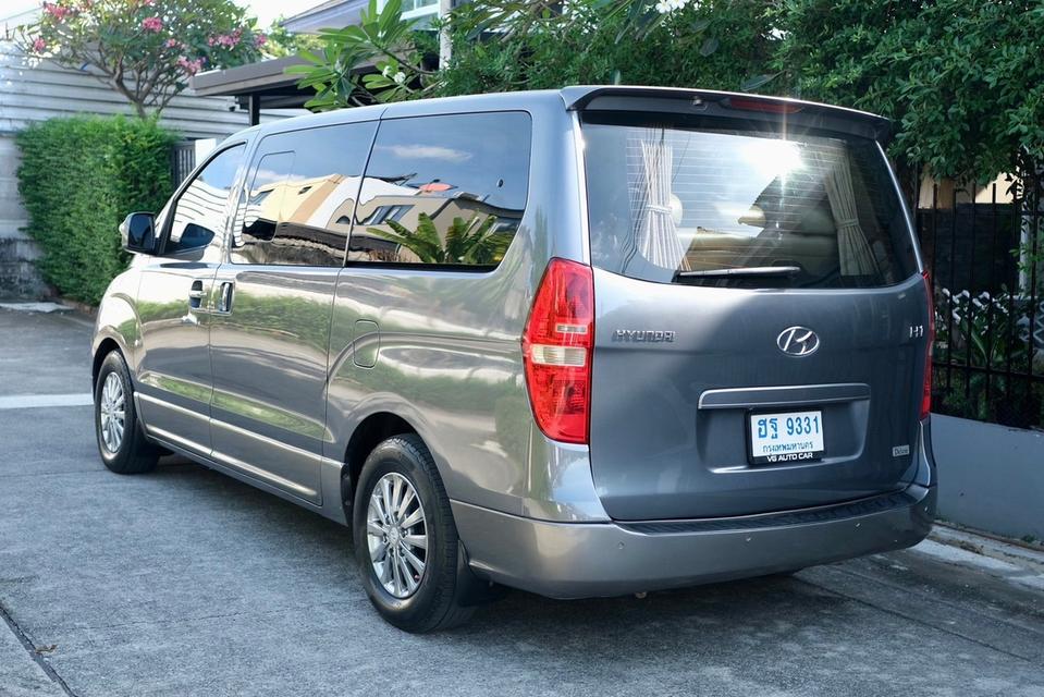 Hyundai H1 2.5 Deluxe ดีเซล  ออโต้  2009  เทา ไมล์ 10x,xxx กม 10