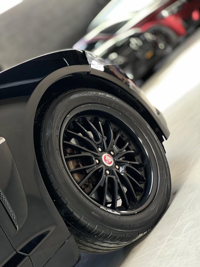 Jaguar XF 2.2D 10