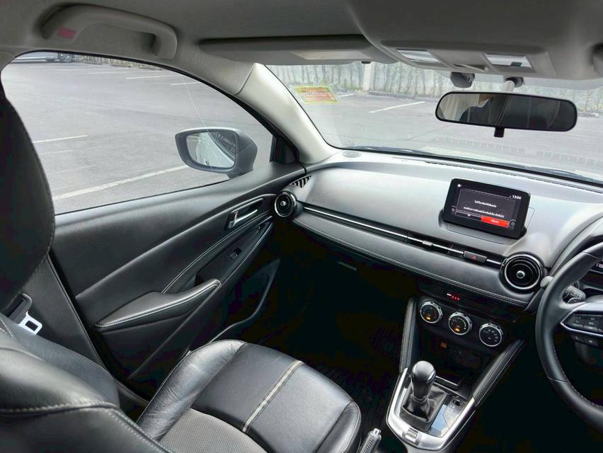 รหัสรถ QT5217 MAZDA 2 1.3 Sport S Leather เกียร์ Auto สีขาวมุกพรีเมียม (Snowflake White Pearl) ปี 2022 แท้ 12