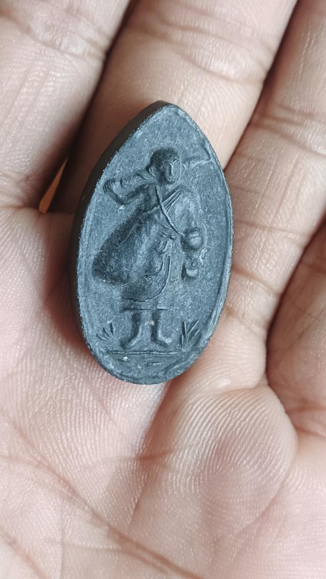 หลวงปู่โต๊ะเนื้อผงใบลานผสม รูปย่อยที่ 2