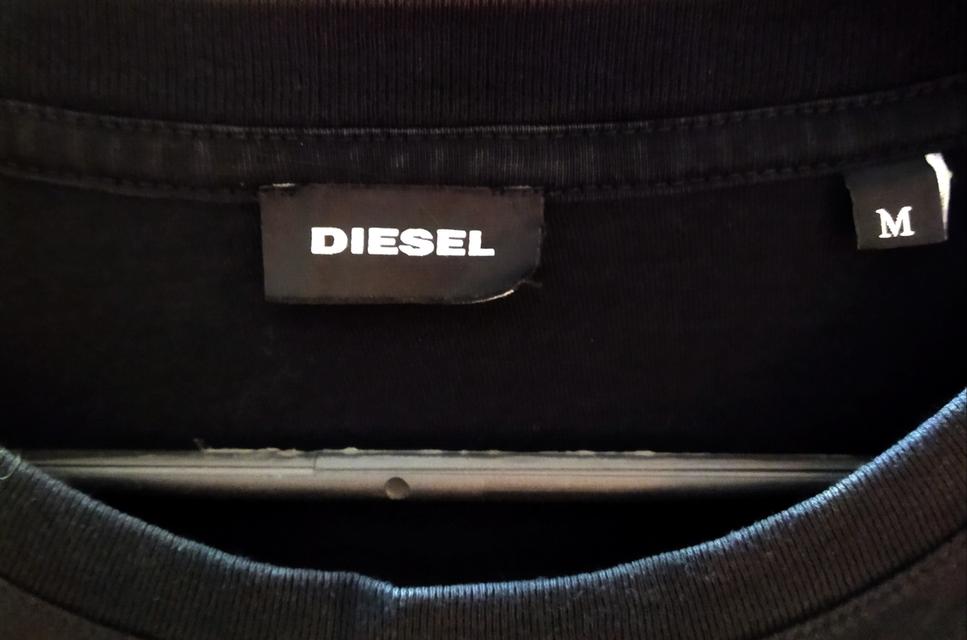เสื้อยืด diesel โลโก้กำมะหยี่ สภาพ9/10 size M รูปที่ 3