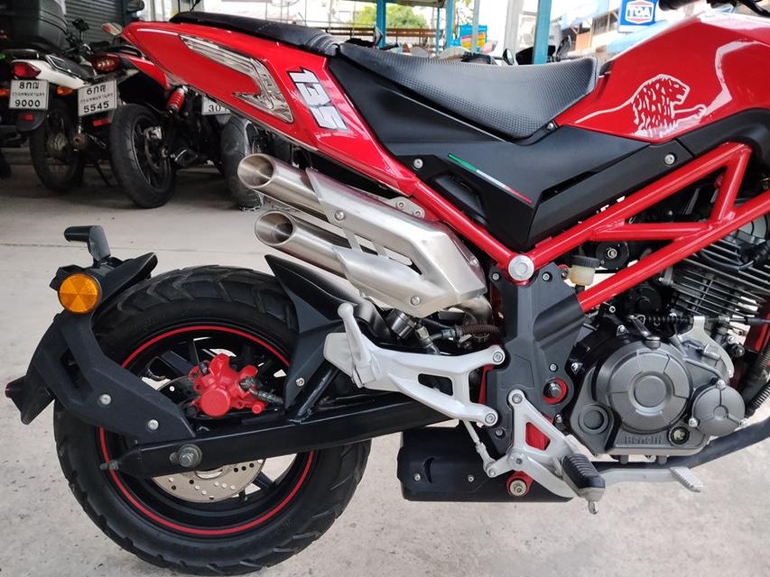 ใช้เพียง 1พันกว่าkm. Benelli TNT 135 ครับ รูปที่ 11