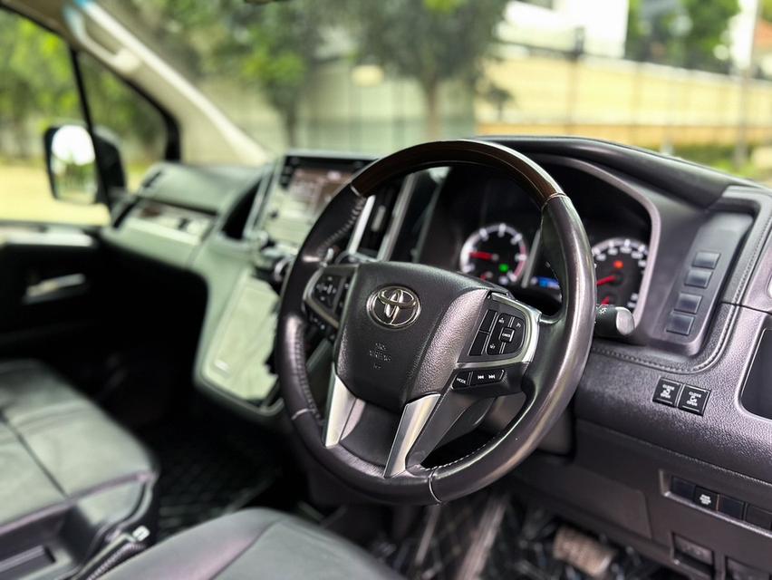 TOYOTA MAJESTY 2.8 Premium ปี 2020 รุ่นทอป รหัส AVA7898 17