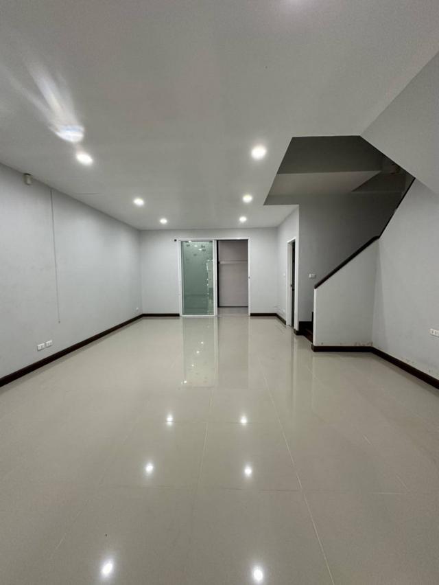 ให้เช่า ทาวน์โฮม หมู่บ้าน นัมเบอร์วัน นา-ราม 2 252 ตรม 23.6 ตรว 3