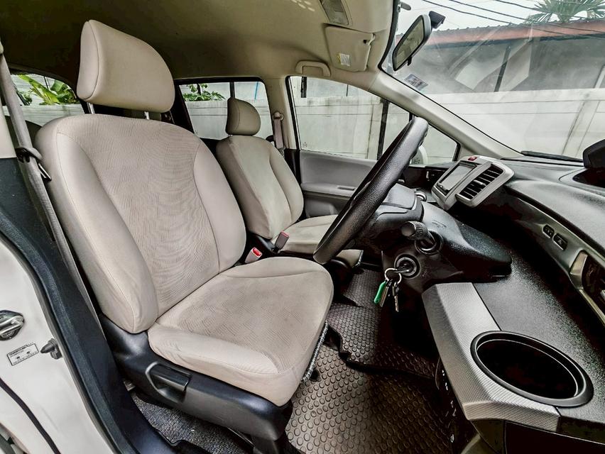 2011 HONDA FREED 1.5E 12