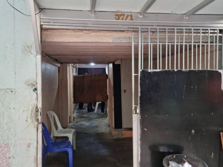 ขายถูก! ตึกแถวเก่าใจกลางพระนคร ซอยตรอกมาศ ขนาด 10.6 ตรว. ใกล้สนามหลวง-ศาลเจ้าพ่อเสือ เหมาะทำ Airbnb-Cafe หรืออยู่อาศัย 6