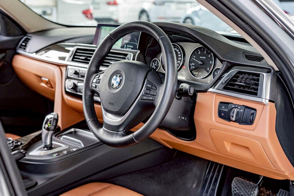 รหัสรถ NP7100 BMW 320d LUXURY 2017 13