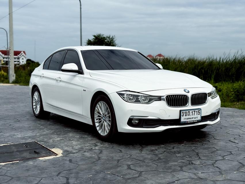 BMW 320d Luxury ปี 2015 สีขาว สวยสภาพดี 3