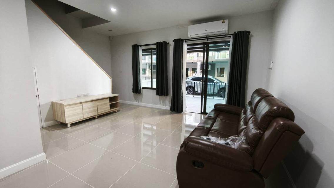 🏡 ทาวน์โฮมสองชั้นในโครงการ พร้อมระบบรักษาความปลอดภัย #เมืองเชียงใหม่ ราคาเพียง 25,000 บาท/เดือน ✨ 清迈联排别墅出租 3 卧室 3 卫生间 – 租金 25,000 泰铢/月 ✨ 3