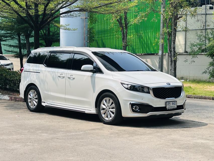 Kia carnival 2.2 top รถบ้าน 3