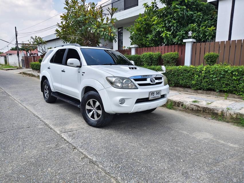 Toyota FORTUNER ปี 2006 ตัวพิเศษเครื่อง 3.0 V Exclusive 4WD SUV ATรถสวย เดิมบาง พร้อมใช้งานเครื่องดี เกียร์ดี ขับดี แอร์เย็นขายราคา 268,000 บาท