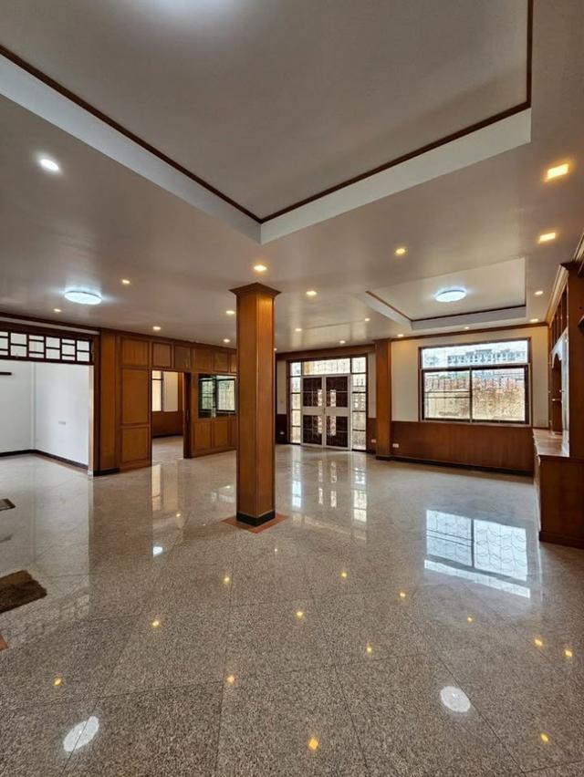 ให้เช่าบ้านเดี่ยวลาดพร้าว 93 รีโนเวทใหม่ทั้งหลัง ไลน์ไอดี  @ibx7531n 2