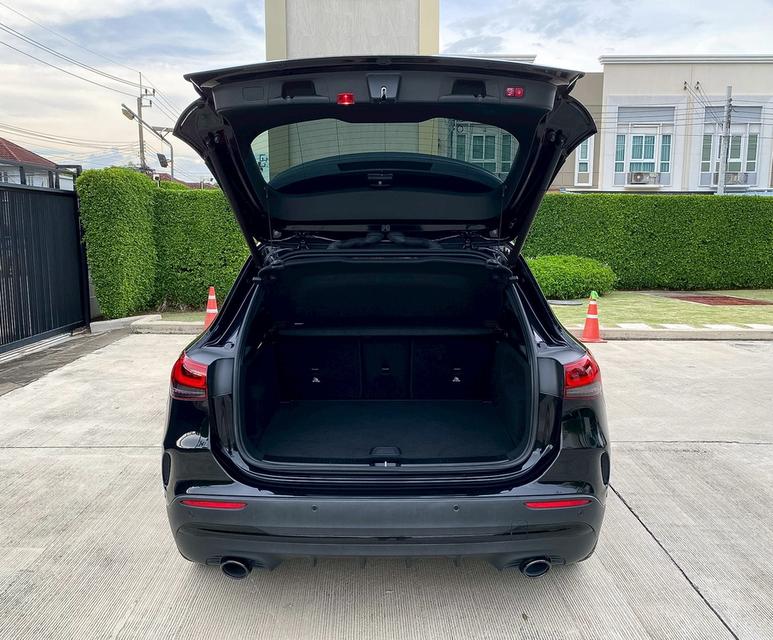 Benz GLA 35 AMG 4MATIC NIGHT EDITION 2023 รูปที่ 17