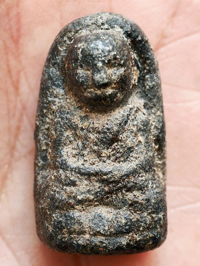 พระหลวงปู่ทวดเนื้อว่าน รุ่นแรก วัดช้างให้ พิมพ์พระรอด ปี 2497....เก่าๆ 6