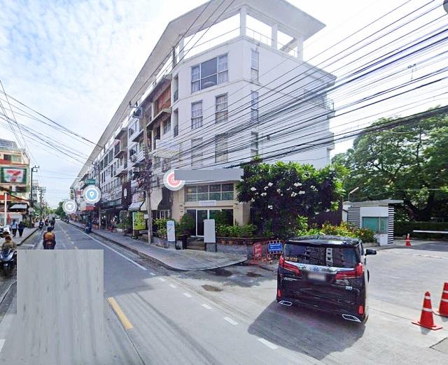 รามคำแหง53 MRTลาดพร้าว101 1.6 กม. ให้เช่าอาคาร 4 ชั้น มีชั้นลอย 304 ตร.ม.19 ตร.วา. พระคุณกรุงเทพ 700 ม. 3 นอน เดอะมอลล์  1