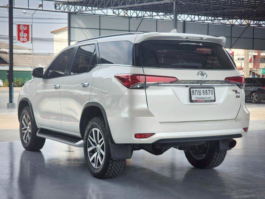 TOYOTA FORTUNER 2.4 V 2WD ปี 2019