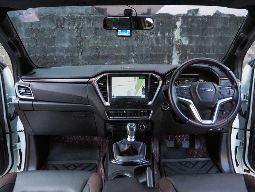 ISUZU D-MAX  V-CROSS CAB-4 3.0 Ddi ZP 4WD M/T ปี 2022 10