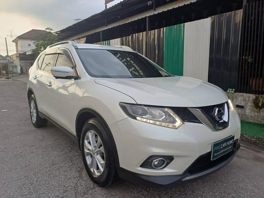 ปี2015 NISSAN X-TRAIL 2.0 เบนซิน AUTO TOP ขับ 4 ล้อ 7ที่นั่ง ไม่เคยดมแก๊ส