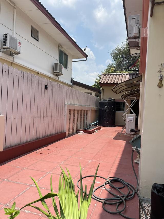 บ้านแฝด 2 ชั้น ใกล้ตลาดบางบัวทอง 7