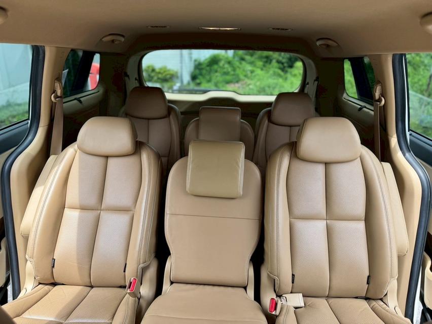 KIA CANIVAL Wagon 4dr EX 11st SA 6sp FWD 2.2DTi (CBU) Y2015  สีขาว ออโต้  12