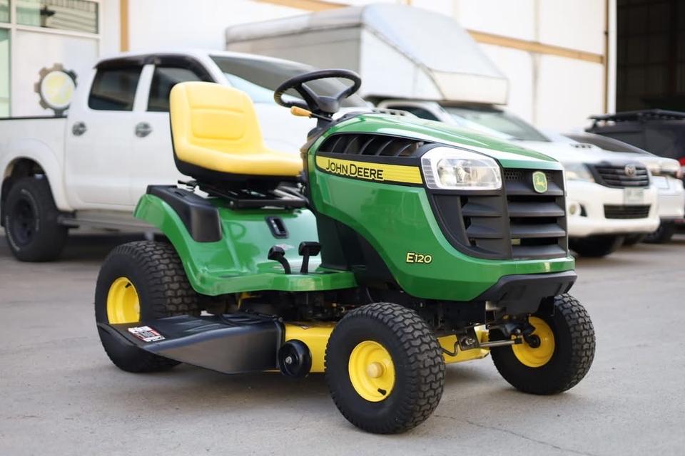 ปล่อยรถตัดหญ้า John Deere 