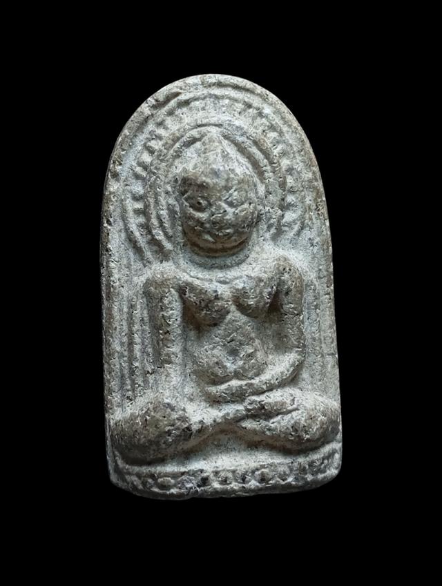 พระยอดขุนพลเมืองศรีเทพ เนื้อดิน กรุเมืองศรีเทพ (เมืองเก่า จ.เพชรบูรณ์)เป็นพระยุคปลายของเมืองศรีเทพ 2