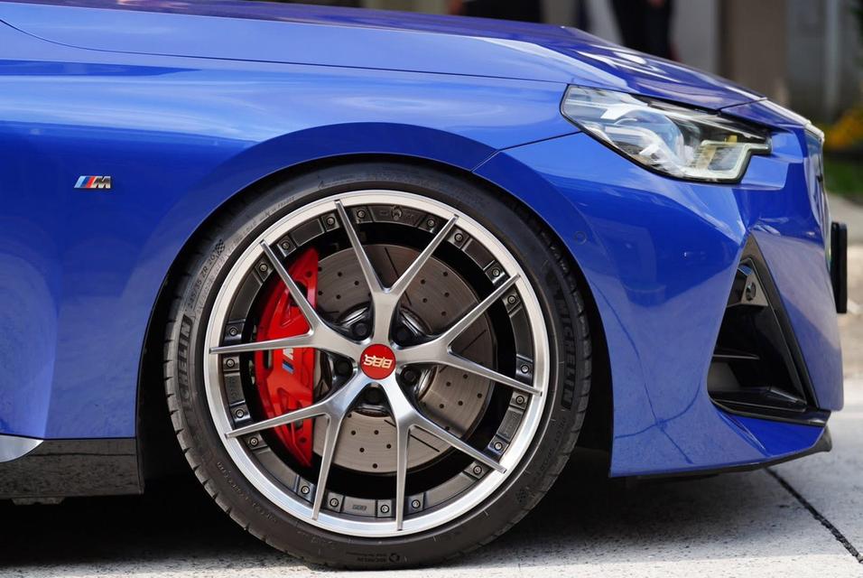 Bmw M240i แต่งไป 7 แสนสีเดิมทุกชิ้นจากโรงงาน รถปี23 ไมล์ 31,xxx กิโล Bsi + วารันตี 5 ปี ให้หมดเลย ไม่ถอดออก มูลค่า เกือบ 7 แสน Bmw M240i ปี23