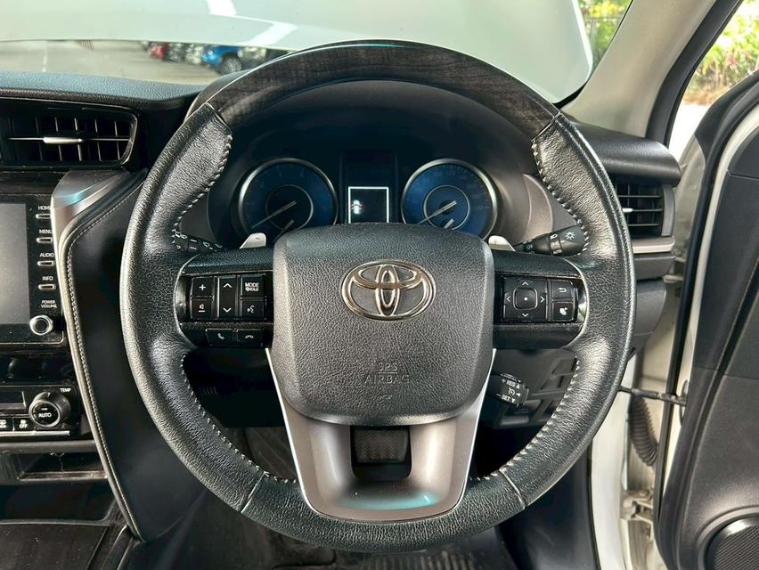 🚗 2021 Toyota Fortuner 2.4 V 2WD AT รูปที่ 12