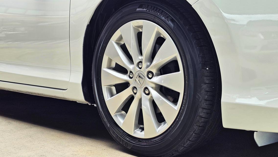 ขายรถ Honda Accord 2.4EL (G9) ปี 2013 สีขาว เกียร์ออโต้ รูปที่ 15
