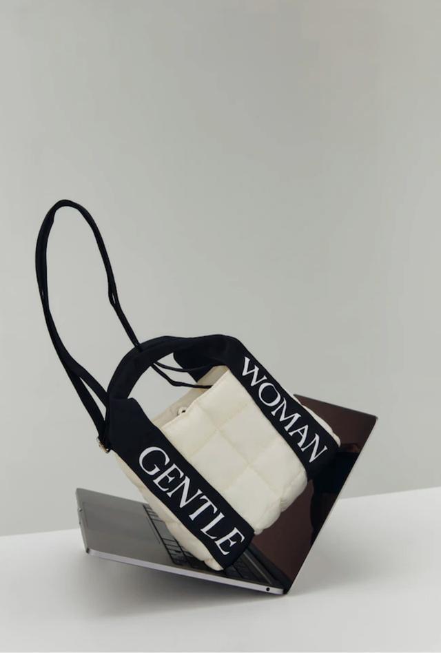 กระเป๋า Gentlewoman HOLLYWOOD PUFFER BAG 4