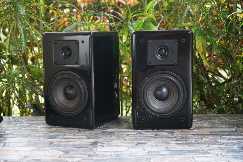 ลำโพง บุคเชลล์ดำเปียโนสวยๆ เสียงดี  สำหรับคนไม่ยืดติด