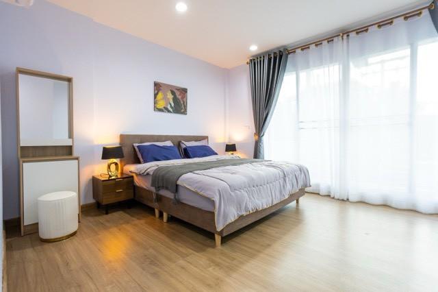 ให้เช่าทาวน์โฮม 3 ชั้น บ้านกลางเมือง ถนนลาดพร้าว 71 ซอยนาคนิวาส 34 พร้อมเฟอร์นิเจอร์และเครื่องใช้ไฟฟ้า ใกล้ Central Eastville 5