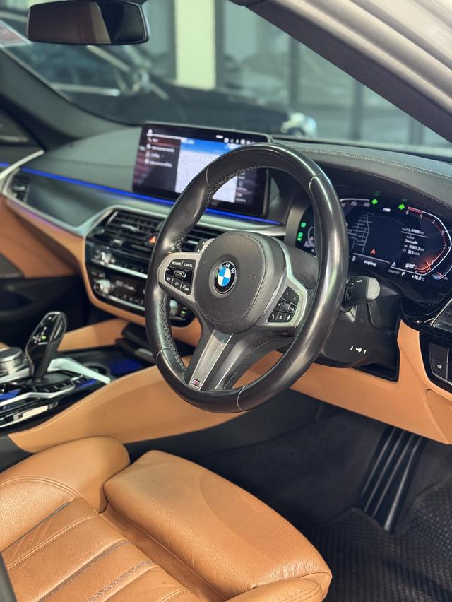 ปี2021 BMW 520d M Sport LCI G30 (รถมือเดียว จำหน่ายโดยตัวแทนศูนย์จำหน่ายรถยนต์ BMW) รูปย่อยที่ 4