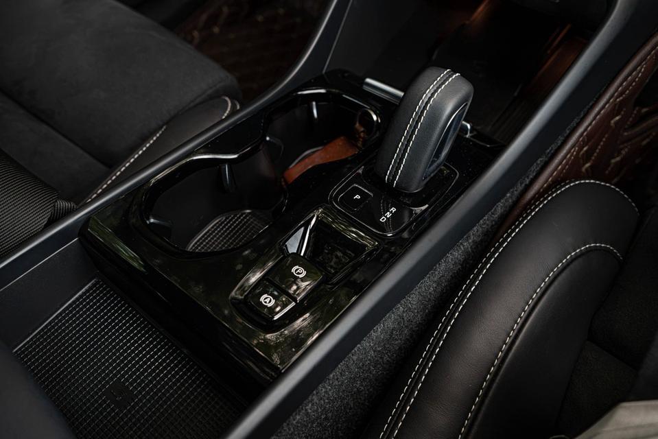 Volvo XC40 Recharge T5 R-Design ปี 2022 รูปที่ 14