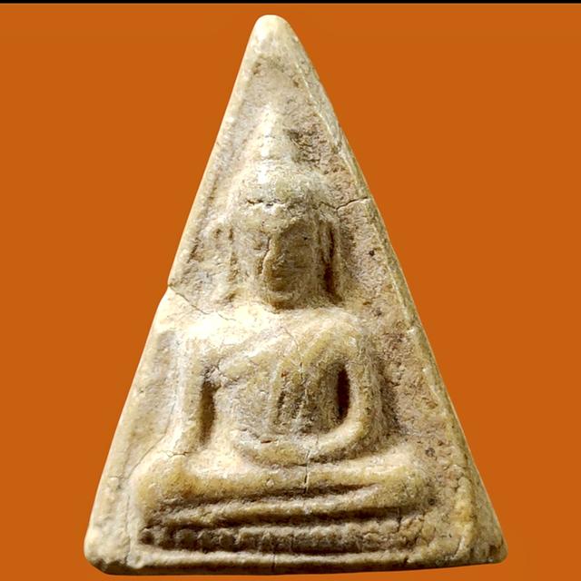 พระนางพญา หลวงพ่อกวย ปี 2521 เนื้อผงน้ำมัน วัดโฆสิตาราม