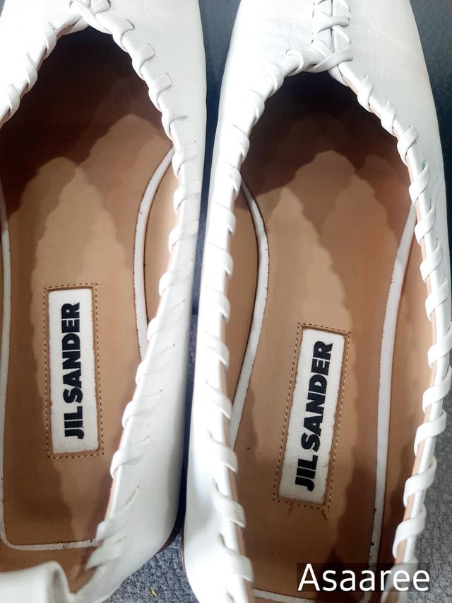 ขอขายรองเท้าแบรนด์เนมหนังแท้ไฮโซ สีขาวของท่านหญิงยี่ห้อ Jil sander รุ่น Ballet size 36.5 made in Italy  10