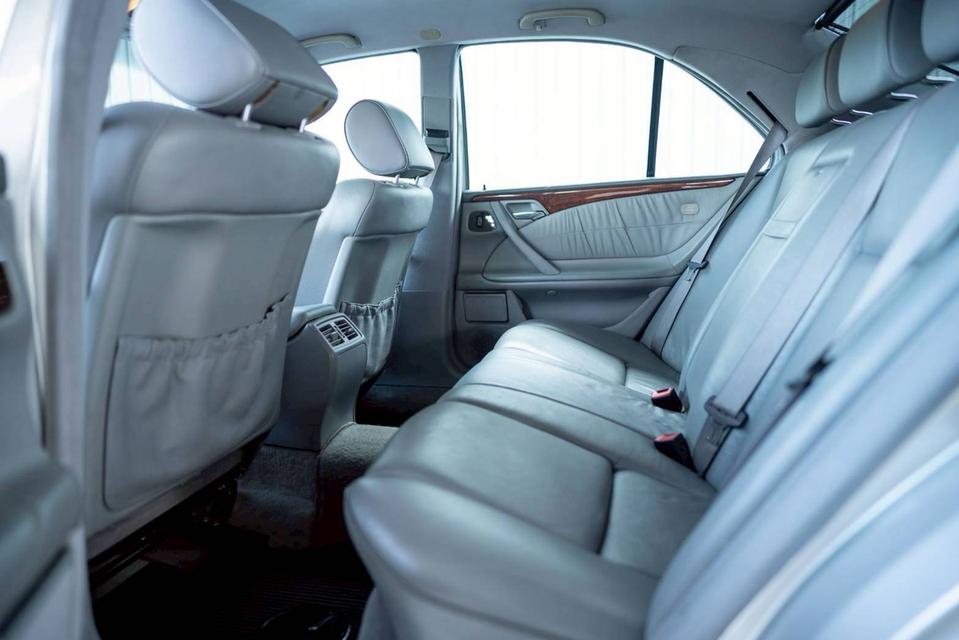 Benz E200 Kompressor W210 ปี 2002 14