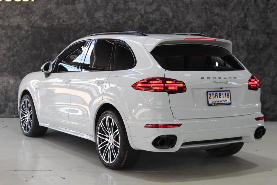 รหัสรถ JRS8118 เข้าใหม่กับ Porsche Cayenne SE Hybrid 2016
